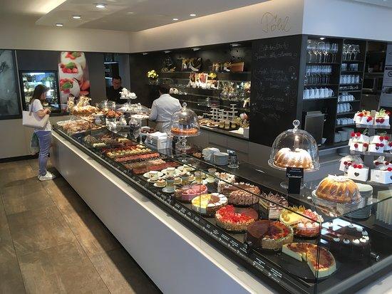 Cafe Pasticceria Confetteria Pöhl